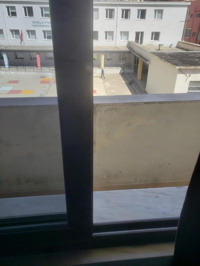 Hostel Split Rock Tirana Exterior photo