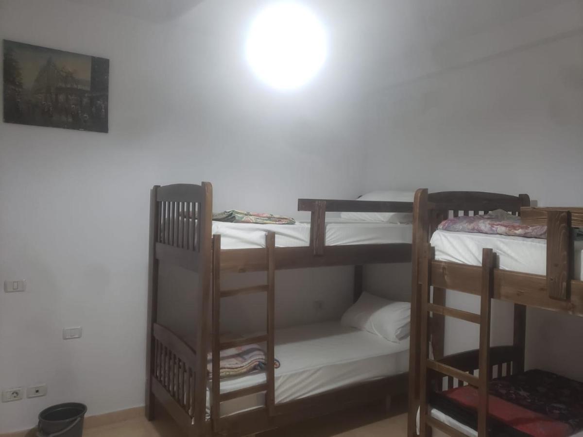 Hostel Split Rock Tirana Exterior photo