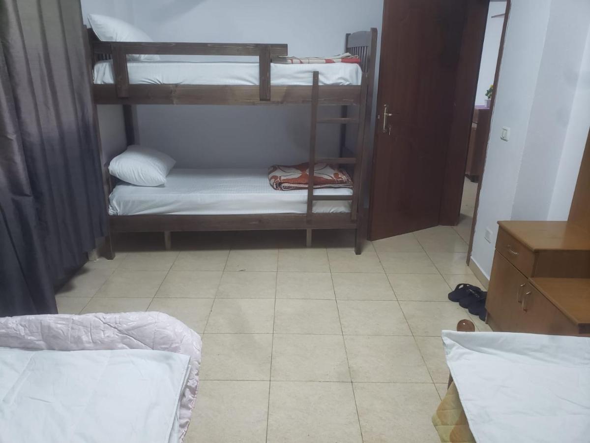 Hostel Split Rock Tirana Exterior photo