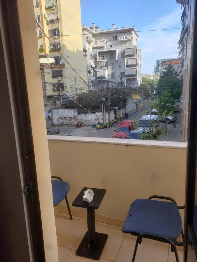Hostel Split Rock Tirana Exterior photo