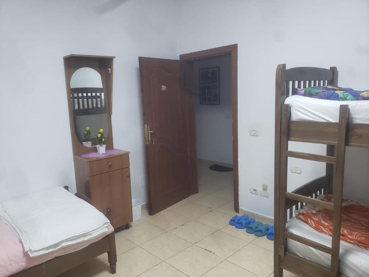 Hostel Split Rock Tirana Exterior photo